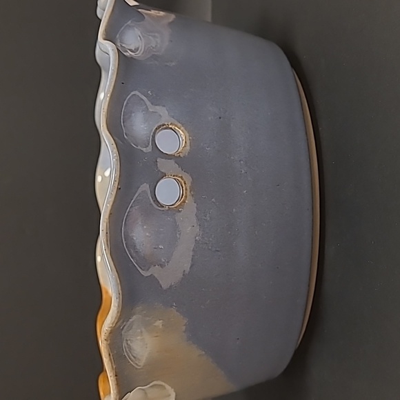 Vintage Clay Pen Pottery USA Casserole Dish With Scalloped Ruffled Rim - Picture 9 of 16